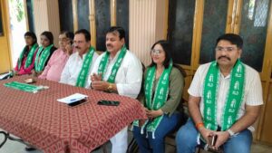 उत्तराखंड: राष्ट्रीय लोकदल ने तीन प्रमुख नवप्रवेशियों का दल में किया स्वागत, कार्यकर्ता सम्मेलन की रूपरेखा हुई तय । NIU उत्तराखंड: राष्ट्रीय लोकदल ने तीन प्रमुख नवप्रवेशियों का दल में किया स्वागत, कार्यकर्ता सम्मेलन की रूपरेखा हुई तय । NIU