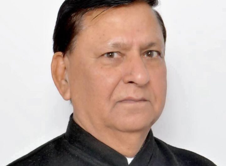 पूर्व कैबिनेट मंत्री हीरा सिंह बिष्ट का निधन, अंतिम यात्रा दोपहर 12:00 बजे नालापानी चौक श्मशान घाट ले जाई जाएगी। NIU