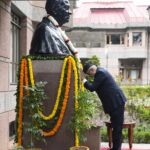 “सेवा-भाव और कर्तव्य-बोध को अपना मार्गदर्शक मन्त्र बनाइए”: उप राष्ट्रपति । NIU