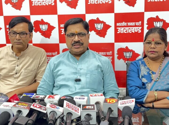 SIR प्रक्रिया पर कांग्रेसी विरोध, घुसपैठियों एवं अवैध वोटरों को बचाने की कोशिश, भाजपा की चुनावी हैट्रिक से कांग्रेसी झूठ का गुब्बारा फटना तय : तरुण बसल। NIU 