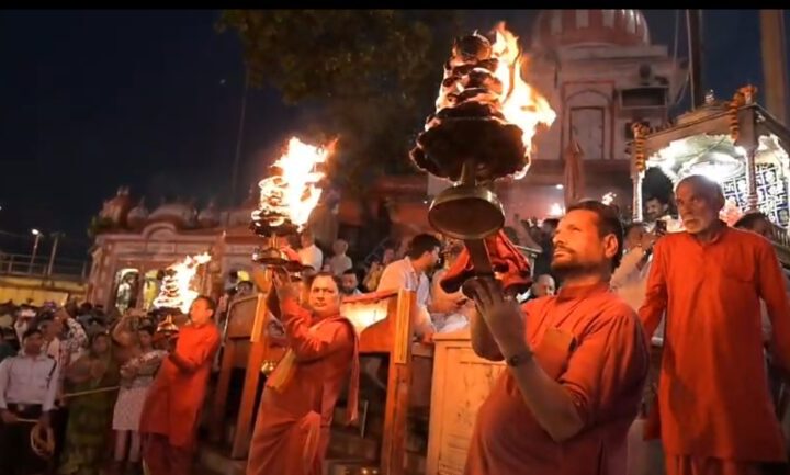 हरकी पौड़ी से सेवा संकल्प अभियान का शुभारंभ हरकी पौड़ी से सेवा संकल्प अभियान का शुभारंभ