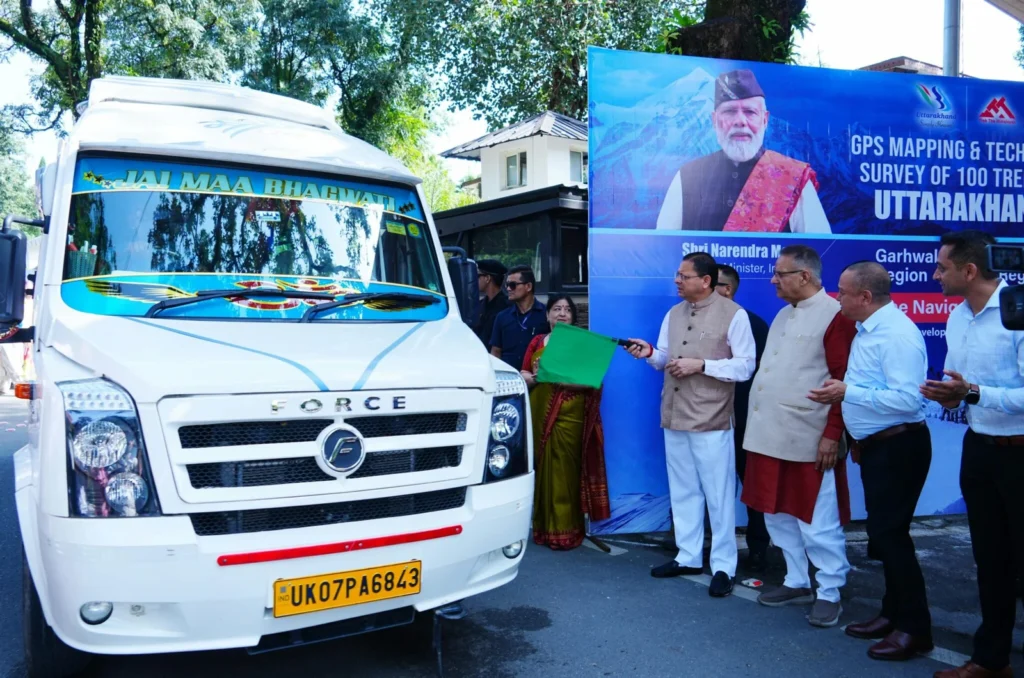 मुख्यमंत्री पुष्कर सिंह धामी ने उत्तराखण्ड के 100 प्रमुख ट्रेक एवं हाइक रूट्स की GPS/GIS मैपिंग एवं तकनीकी सर्वेक्षण के लिए अभियान दल को किया फ्लैग ऑफ