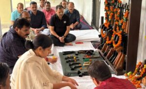 विश्वकर्मा दिवस के अवसर पर क्वार्टर गार्द में एकत्रित हुआ पुलिस परिवार विश्वकर्मा दिवस के अवसर पर क्वार्टर गार्द में एकत्रित हुआ पुलिस परिवार