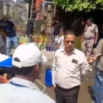 जिलाधिकारी मयूर दीक्षित के निर्देशन में हटाया जा रहा है अवैध अतिक्रमण