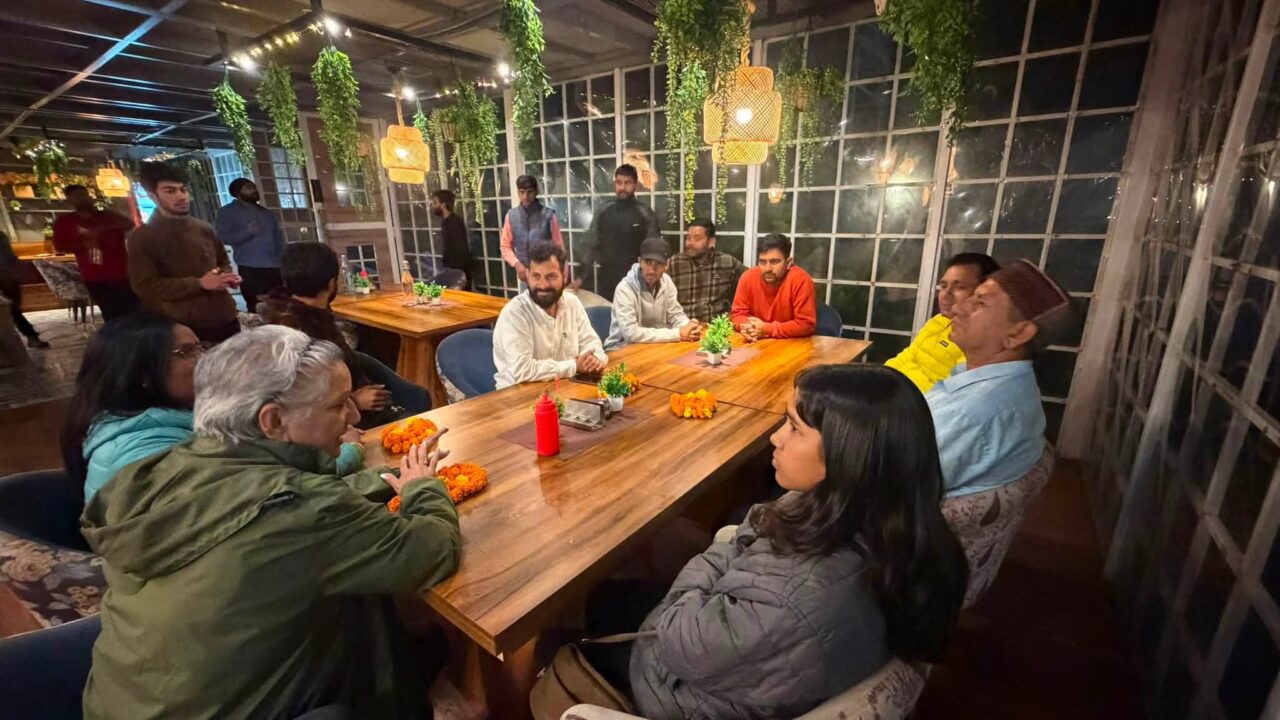 “नहीं लूंगा तनख्वाह, नहीं लूंगा कमिशन” गंगोत्री में “टीम नवनीत” का जन-वादा,“गाँव-गाँव जनसंपर्क” हर दिन एक कार्यक्रम। NIU