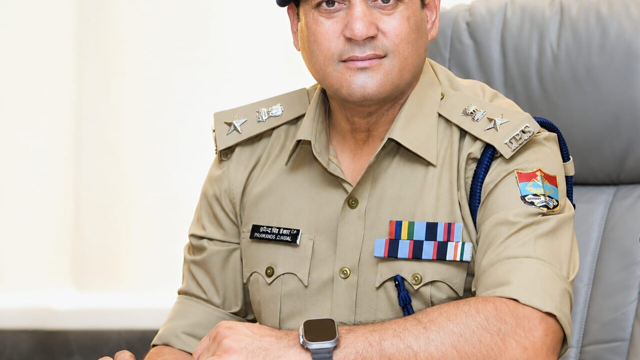 एसएसपी दून के नेतृत्व में अपराधियों पर सख्त दून पुलिस, को-ऑपरेटिव बैंक में लाखों का गबन करने वाला दून पुलिस की गिरफ्त में । NIU