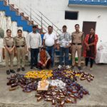 ऋषिकेश: नकरौंदा-डोईवाला में अवैध शराब की बिक्री पर आबकारी विभाग का बड़ा छापेमारी अभियान, 11 पेटी शराब बरामद, दो गिरफ्तार। NIU