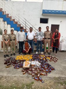ऋषिकेश: नकरौंदा-डोईवाला में अवैध शराब की बिक्री पर आबकारी विभाग का बड़ा छापेमारी अभियान, 11 पेटी शराब बरामद, दो गिरफ्तार। NIU