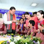 CM धामी ने बच्चों के साथ काटा केक, आत्मीयता से मिले और साँझा की जन्म दिवस की खुशियां, बच्चों के बीच बिताया गया समय जीवन को नई ऊर्जा और प्रेरणा देता है: मुख्यमंत्री। NIU