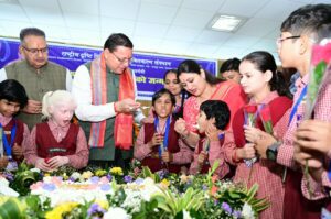 CM धामी ने बच्चों के साथ काटा केक, आत्मीयता से मिले और साँझा की जन्म दिवस की खुशियां, बच्चों के बीच बिताया गया समय जीवन को नई ऊर्जा और प्रेरणा देता है: मुख्यमंत्री। NIU
