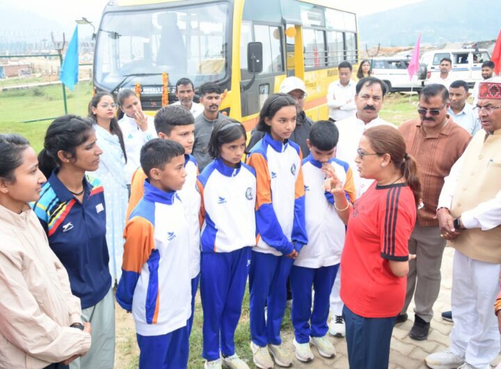 जल्द ही लोहाघाट की बालिकाएं जाएंगी देहरादून स्थित महाराणा प्रताप स्पोर्ट्स कॉलेज के शैक्षणिक भ्रमण पर, मंत्री रेखा आर्या ने प्रधानाचार्य को दिए निर्देश । NIU