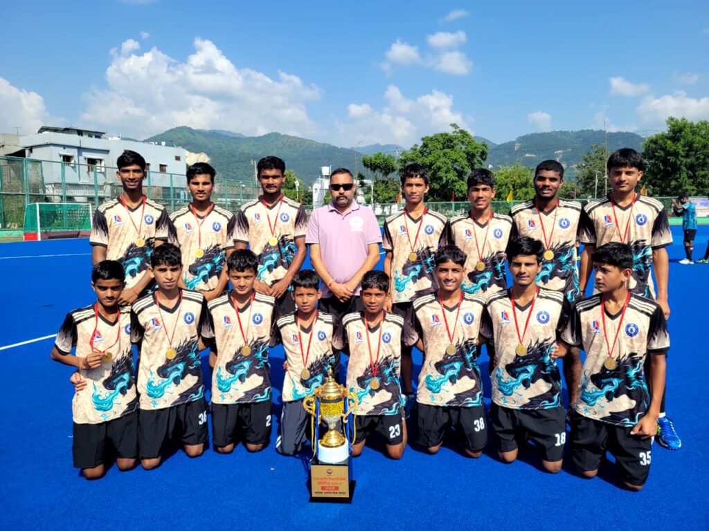 अंडर-17 और अंडर-19 दोनों वर्गों में जीता खिताब, फाइनल में चंपावत और देहरादून को एकतरफा हराया,राज्य स्तरीय हॉकी में स्पोर्ट्स कॉलेज का दबदबा। NIU