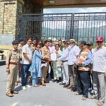 सैन्यधाम के मुद्दे पर पूर्व सैनिक विभाग का धरना-प्रदर्शन, मंत्री गणेश जोशी के सैन्यधाम से चुनावी लाभ लेने संबंधी बयान की हुईं कड़ी निंदा । NIU