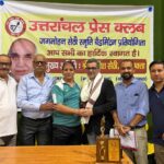 बैडमिंटन में अजय राणा-सुमन सेमवाल की जोड़ी बनी चैंपियन, मोहित बेंजवाल ने एकल खिताब पर जमाया कब्जा, पत्रकारों ने कोर्ट पर दिखाया दमखम, जल्द होगी प्रेस क्लब की क्रिकेट प्रतियोगिता । NIU