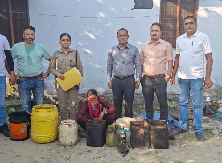 देहरादून में आबकारी टीम की दो कार्रवाईयां: एक घर से 20 लीटर कच्ची शराब बरामद, दूसरे मामले में स्कूटी से 96 टेट्रा पैक शराब जब्त। NIU