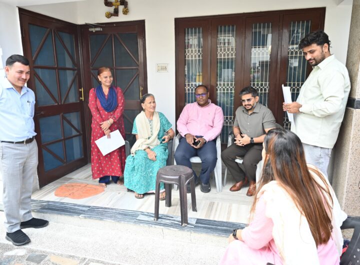 मुख्य निर्वाचन अधिकारी ने किया देहरादून में स्थलीय निरीक्षण, रायपुर विधानसभा क्षेत्र के सारथी विहार में सुपर चैकिंग कर जांचे दस्तावेज । NIU