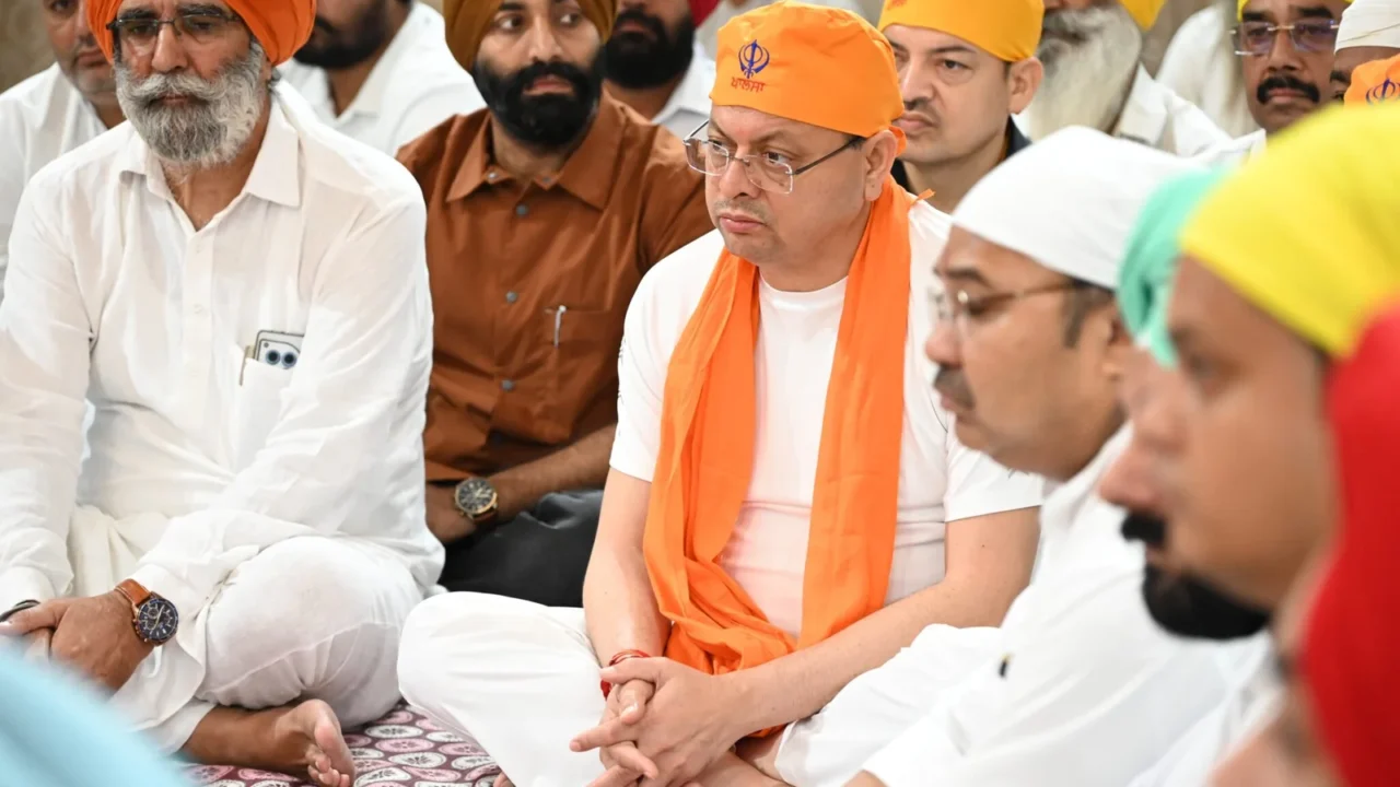 मुख्यमंत्री ने गुरुद्वारा श्री नानकमत्ता साहिब में मत्था टेक प्रदेश की सुख-समृद्धि की कामना की मुख्यमंत्री ने गुरुद्वारा श्री नानकमत्ता साहिब में मत्था टेक प्रदेश की सुख-समृद्धि की कामना की