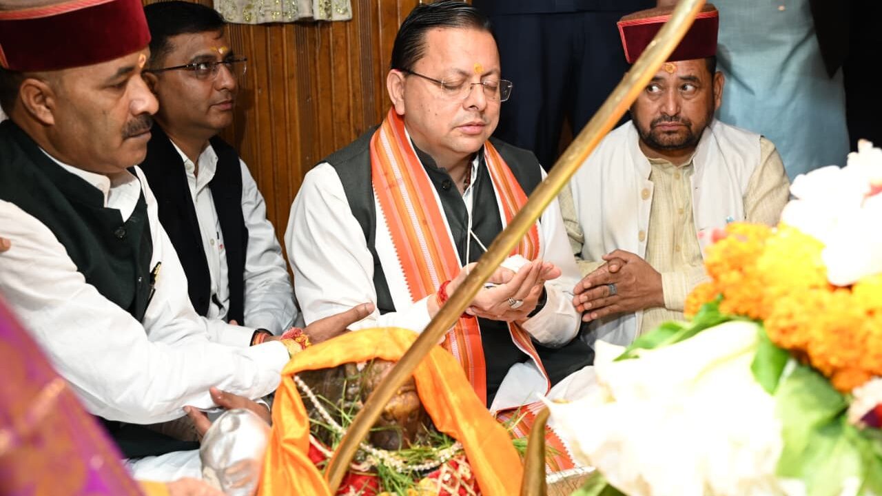 प्रधानमंत्री मोदी के जनसेवा एवं सुशासन के 25 वर्ष पूर्ण होने पर सीएम धामी ने दी बधाई