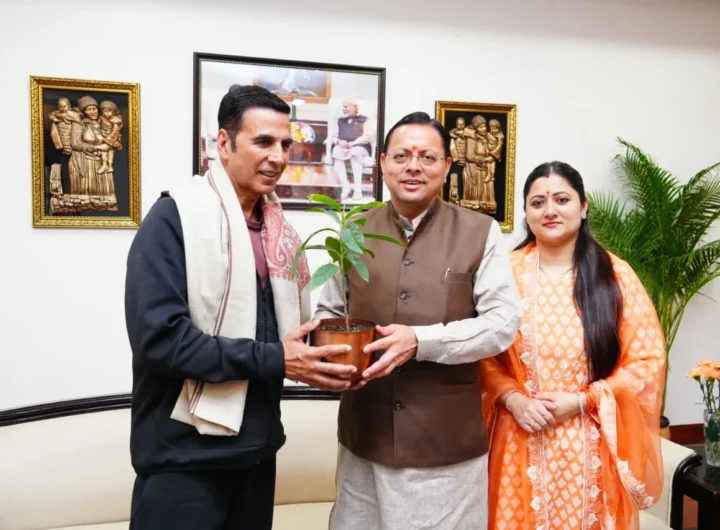 सीएम धामी से अक्षय कुमार ने मुलाकात कर उत्तराखण्ड की फिल्म इंडस्ट्री को लेकर बड़ी चर्चा की सीएम धामी से अक्षय कुमार ने मुलाकात कर उत्तराखण्ड की फिल्म इंडस्ट्री को लेकर बड़ी चर्चा की