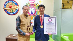 मैट्रिमोनियल साइट “eKhokhar.com” ने बनाया विश्व रिकॉर्ड, विधायक अमित ठक्कर ने दी बधाई। NIU