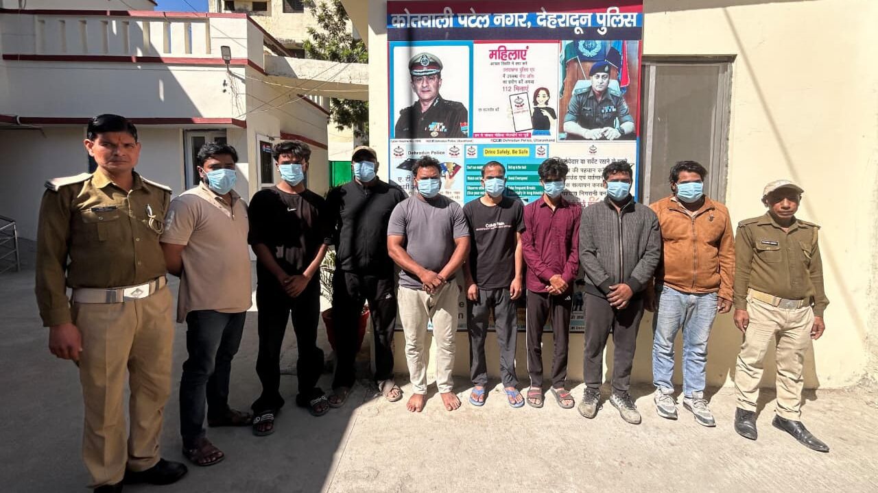 एसएसपी दून के निर्देशो पर लगातार चल रहा दून पुलिस का सत्यापन अभियान, पटेलनगर क्षेत्र में संदिग्धों की तलाश हेतु पुलिस ने चलाया सत्यापन अभियान । NIU एसएसपी दून के निर्देशो पर लगातार चल रहा दून पुलिस का सत्यापन अभियान, पटेलनगर क्षेत्र में संदिग्धों की तलाश हेतु पुलिस ने चलाया सत्यापन अभियान । NIU