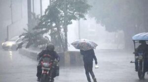 उत्तराखंड में मौसम लेगा करवट, 7 जिलों में बारिश-बर्फबारी के आसार; IMD ने जारी किया पूर्वानुमान उत्तराखंड में मौसम लेगा करवट, 7 जिलों में बारिश-बर्फबारी के आसार; IMD ने जारी किया पूर्वानुमान